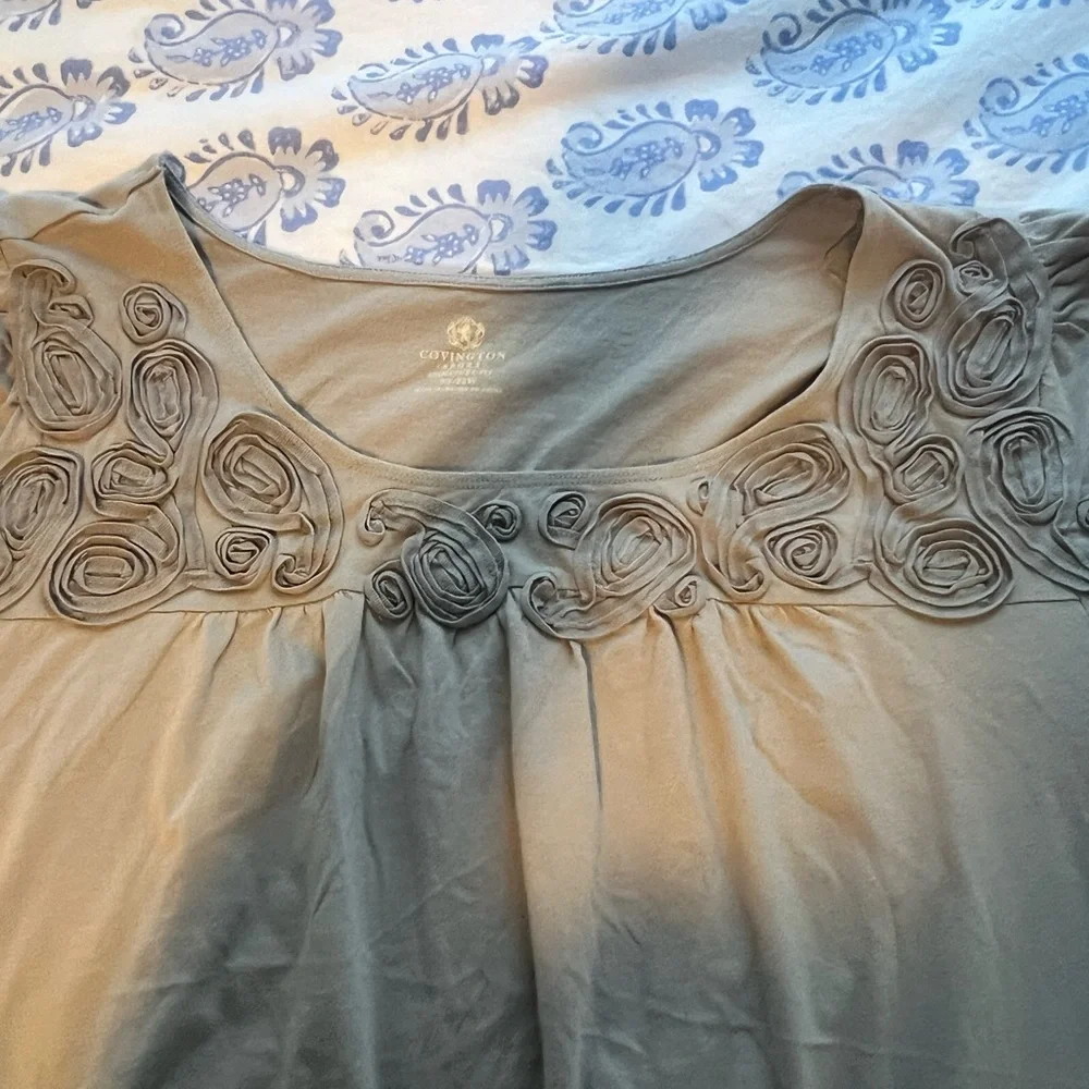 Women’s Covington light Gray Cotton with Rosette’s - Picture 3 of 5